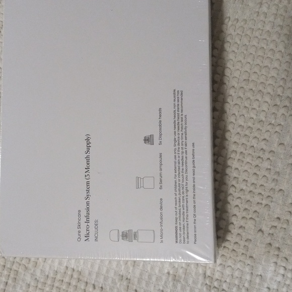 Qure Micro Infusion System 3 Month Supply For Dark Spots & Wrinkles - Picture 2 of 5